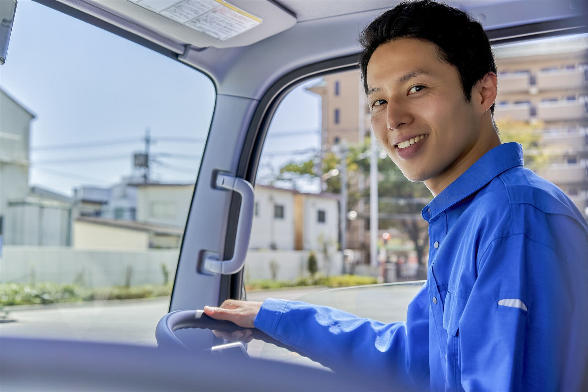 男性トラックドライバー